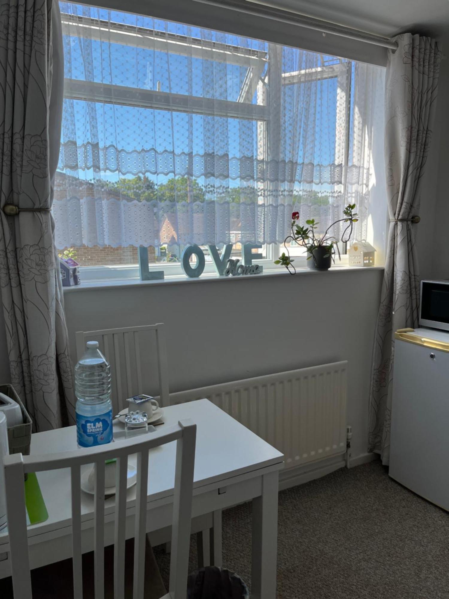 Love & Peace Orpington Esterno foto